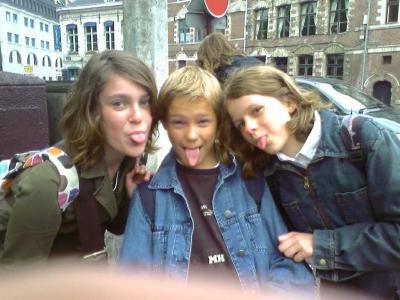 ANas,MaxeNce,maRInA